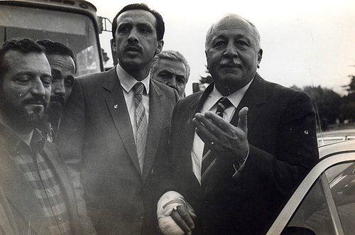 <p>1984 - Refah Partisi Beyoğlu İlçe Başkanı seçildi. Ardından Refah Partisi İstanbul İl Başkanı ve MKYK üyesi oldu.</p>

<p> </p>
