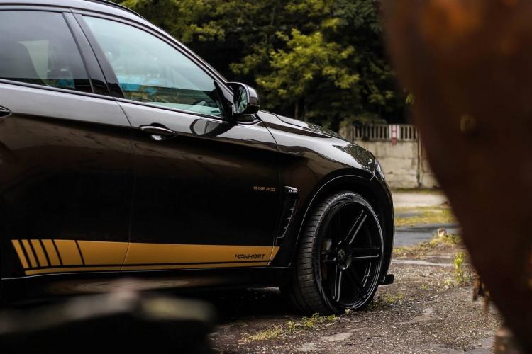 <p>BMW'nin SUV modeli X6, Manhart Performance tornasından geçti.</p>
