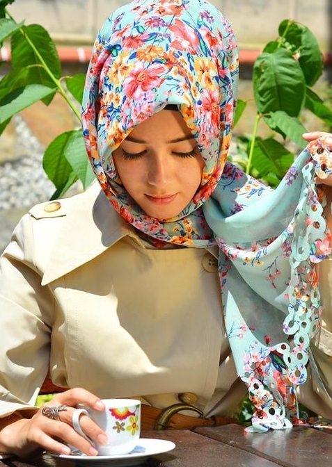 <p>İşte birbirinden güzel çiçekli şal modelleri...</p>