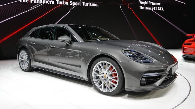<p>Porsche Panamera Sport Turismo Wagon</p>
