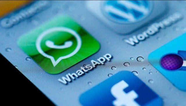 <p>Bu işarete dokunduğunuzda Whatsapp arkadaşlarınızın güncellemelerini görebilirsiniz.</p>
