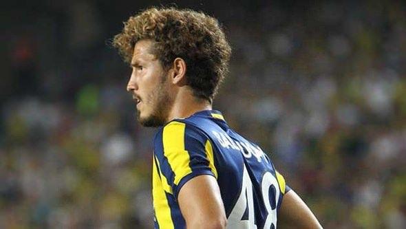 <p>Sabatini'nin bu süre içinde, 100 futbolcuyu takıma aldığı ya da başka takımlara gönderdiğini belirten gazete, Seydou Doumbia, Juan Iturbe ve Juan Jesus'un birer hata olduğu yorumunu yaptı.</p>
