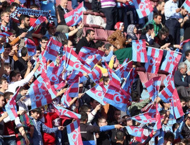 <p>Trabzon: %79 Trabzonspor - %10 GS - %5 FB</p>