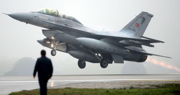 Üs bünyesinde bulunan filolardan 191. Filo Komutanlığı ise 41. Tayyare Bölüğü adı altında Kütahya'da kuruldu, sırasıyla Merzifon, Eskişehir, Mürted ve son olarak 1967 yılında Balıkesir'e intikal ettirildi. 1956 yılında F-86 modernizasyonu ile filo çağrı adı ''Kuğu'', 1964'te F-104 modernizasyonuyla ''Kobra'' olan bölük, 1973'te 191. Filo Komutanlığı adını aldı.