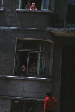 <p>Indiana Üniversitesi, Charles W. Cushman fotoğraf koleksiyonundan eski İstanbul fotoğrafları çıktı. Günümüze kıyasla daha tenha görülen İstanbul'un bu fotoğrafları 1965 yılında çekilmiş.</p>