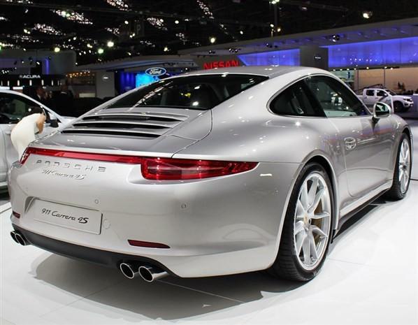  Porsche 911 Carrera 4S