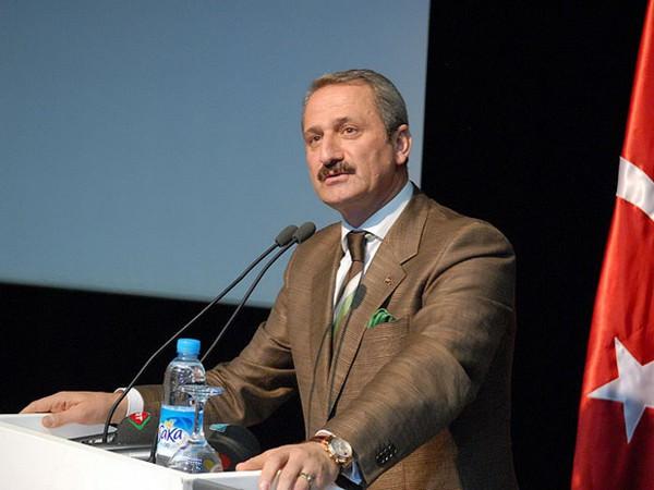 <p>Ekonomi Bakanı Zafer Çağlayan - Galatasaray</p>