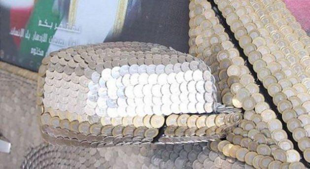<p>Cip, Dubai caddelerinde en ilgi çeken otomobillerden biri oldu.</p>