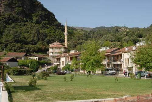 <p>Salihli Nüfusu: 155.016 Bağlı olduğu il: Manisa</p>
