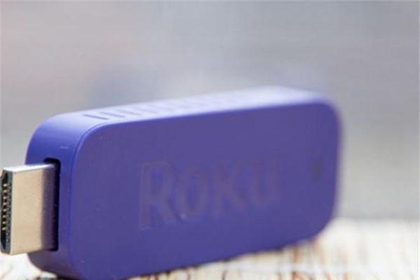 Roku Aktarım USB'si. Bu USB sayesinde internetten izlediğiniz her türlü video içeriğini televizyonunuza aktarabiliyorsunuz. 
