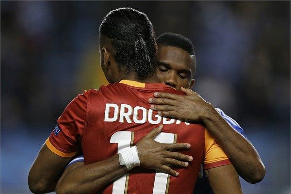 <p><strong>Didier Drogba</strong></p>
<p>Fildişi Sahilleri ekibinin en önemli oyuncusu ve Galatasaray'ın yıldızı Drogba, sahanın her yanına koşması ve her yerde başarılı performans göstermesinden dolayı, başarısı nedeniyle sevilmiyor.</p>