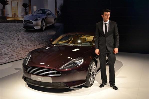   Aston Martin DB9