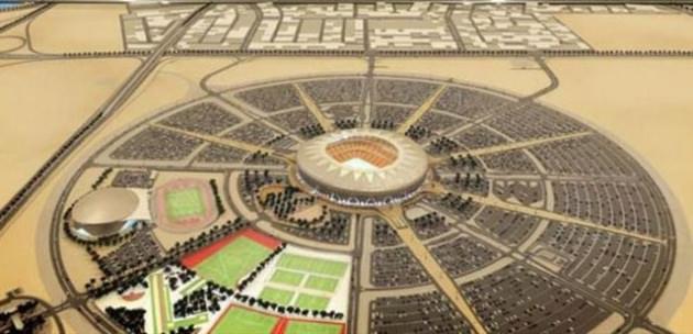 <p>Sıcak aylarda genellikle gece maçlarının oynandığı Arabistan'da, seyirciler ve oyuncular etkilenmemesi için sıcak havanın stada girmesini engelleyecek özel tasarım yapıldı. Üstü kapalı statta çimlerin doğal güneşi alması için de özel çalışma yapıldı.</p>