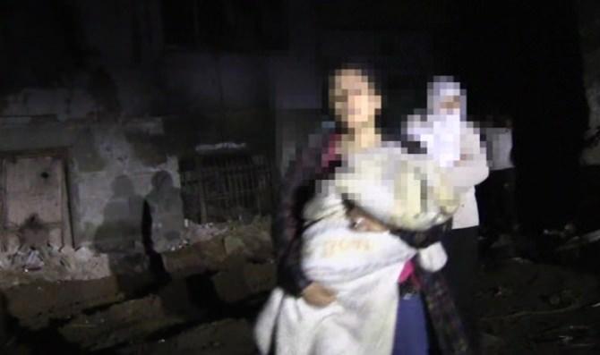 <p>Diyarbakır'ın Sur ilçesinde "Bazı yaralı vatandaşların bulundukları mahalleden çıkmak istediği" talebi üzerine operasyonlara bir süre ara verilerek güvenli şekilde tahliye edilenlerin sayısı 11 oldu.</p>
<p> </p>