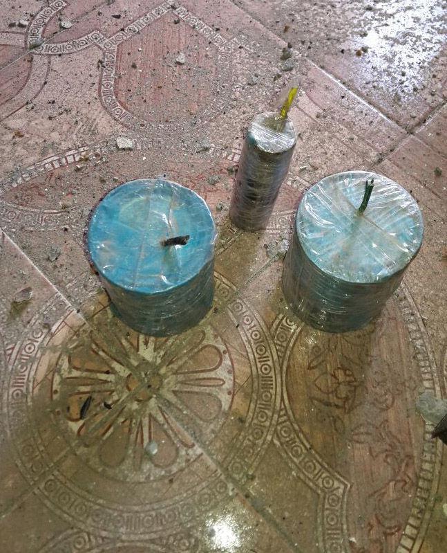<p>Bu arada, Bahçelievler Mahallesi'nde bir evde arama yapan güvenlik güçleri, 16 havan mermisi, çok sayıda yaşam malzemesi ve örgütsel doküman ele geçirdi.</p>
<p> </p>