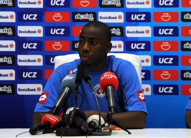 DJALMA CAMPOS (KASIMPAŞA) 96 maçta 19 gol attığı Maritimo'dan geçen sezon Porto'ya transfer olan Djalma Campos, yeni sezonda Kasımpaşa'da oynayacak.