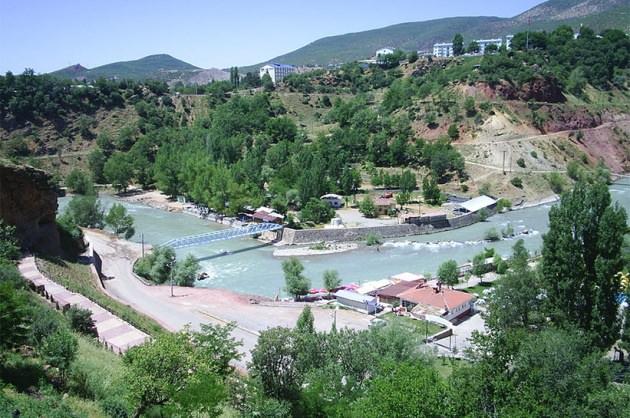 <p>Tunceli: 61 bin 811 seçmen, 504 sandıkta oy kullanacak.</p>