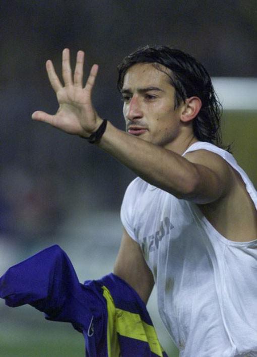 <p><strong>SERHAT AKIN</strong><br />
"Taraftarımız 3 istedi, attık. 5 istediler 6 attık. 10 istediler, zaman yetmedi."</p>