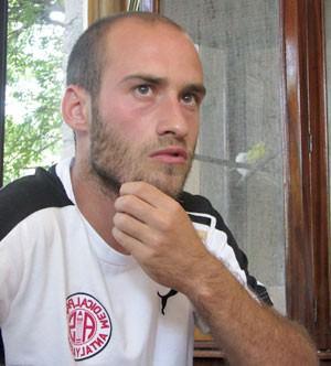 DOĞA KAYA (SİVASSPOR) 4 sezon forma giydiği Eskişehirspor'dan geçen sezon Antalyaspor'a giden orta saha oyuncusu Doğa Kaya artık Sivassporlu.