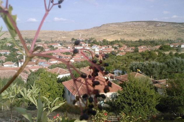 <p>Uşak: 253 bin 708 seçmen, 940 sandıkta oy kullanacak.</p>