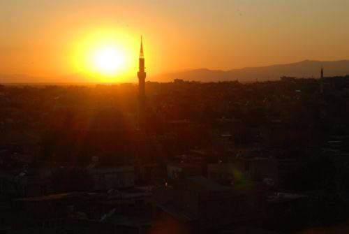 <p>Siverek Nüfusu:205.638 Bağlı olduğu il: Şanlıurfa</p>
