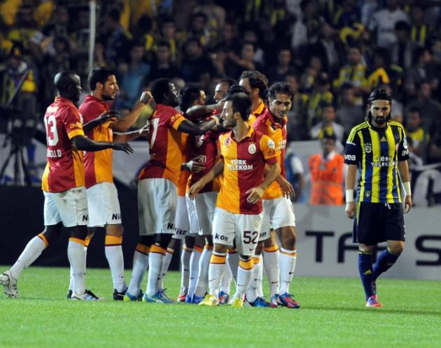 Karşılaşmanın ardından Twitter’da sevinçlerini paylaşan Galatasaray teknik heyeti, yöneticiler ve bazı futbolcular ise şu mesajları paylaştı: 