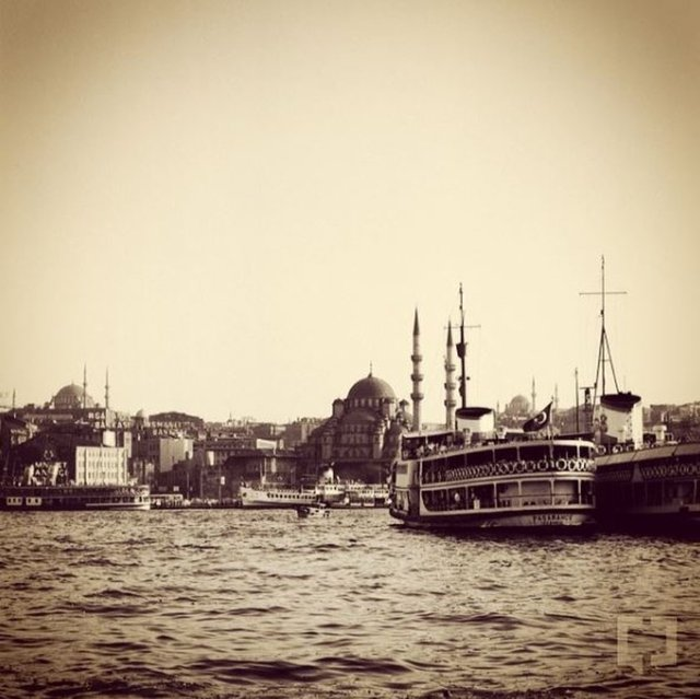 <p>Eski İstanbul'dan bir kare</p>

<p> </p>
