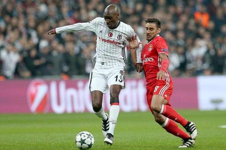 <p>Fransız Lequipe gazetesi de "Beşiktaş'tan büyük dönüş" diye yazdı.</p>