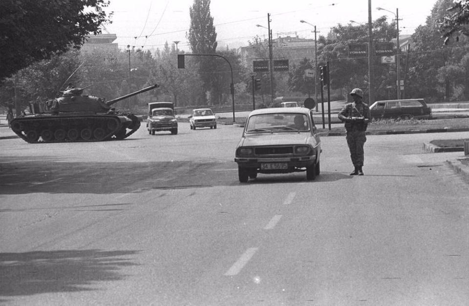 <p>12 Eylül 1980 sabahı sokağa çıkma yasağı ilan edildi. (Arşiv)</p>
<p> </p>
