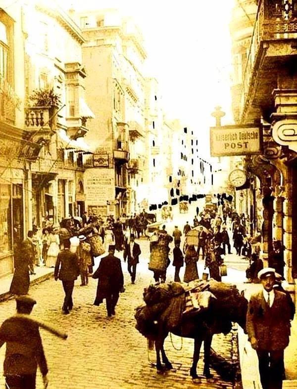 <p>95. 1910 İstiklal Caddesi.</p>
