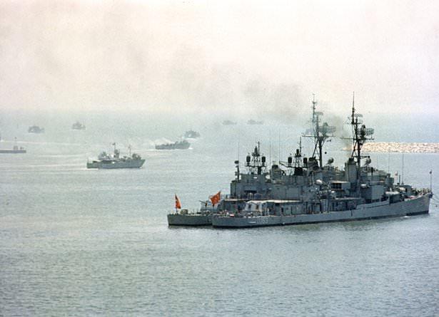 <p>19 Temmuz Saat 13.30; Çıkarma Filosu Kıbrıs'a Doğru Savaş Seyri Göreviyle Mersin Limanından Çıkış Yaparken</p>
<p> </p>
