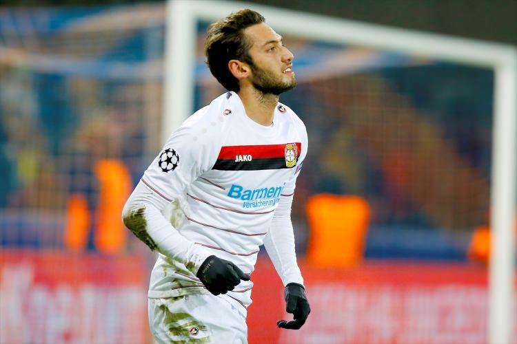 <p><strong>HAKAN ÇALHANOĞLU - BAYER LEVERKUSEN</strong><br />
<br />
18 YAŞINDAKİ PİYASA DEĞERİ: 2.5 milyon Euro (Karlsruher)<br />
<br />
GÜNCEL PİYASA DEĞERİ: 20 milyon Euro<br />
<br />
FARK: +17.5 milyon Euro</p>