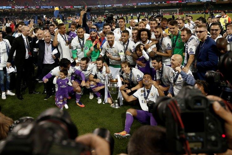<p>Real Madrid </p>
<p>2017 marka değeri: 1 Milyar 419 Milyon Dolar</p>