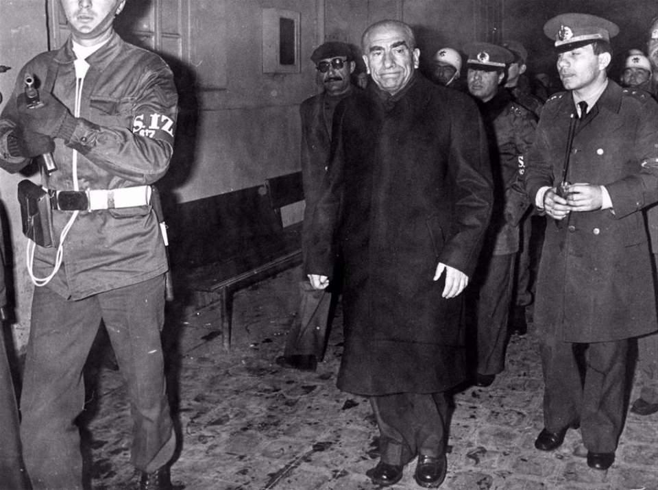 <p>Milliyetçi Hareket Partisi (MHP) Genel Başkanı Alparslan Türkeş (ortada) Ankara Adliyesi’nde ifade verdi.</p>

<p> </p>
