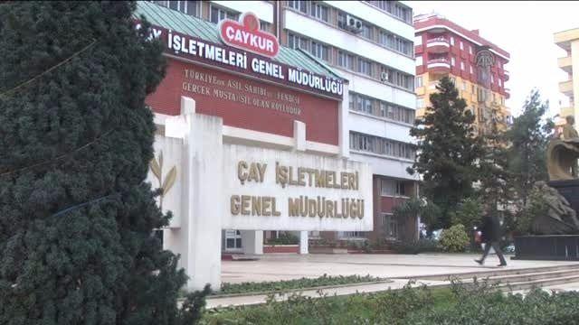 <p>4- Nasıl faaliyet gösterecek?</p>

<p>Şirket yerli ve yabancı ortaklıklar kurabilecek, ulusal ve uluslararası kuruluşlarla çeşitli iş birlikleri kuracak. Türkiye ve yurtdışında kurulan ihraççılara ait payların, borçlanma araçlarının, kıymetli madenler ve emtiaya dayalı olarak ihraç edilen sermaye piyasası araçlarının Fon'a katılma paylarının türev araçlarının, kira sertifikalarının ve diğer araçların alım satımını gerçekleştirecek.</p>

