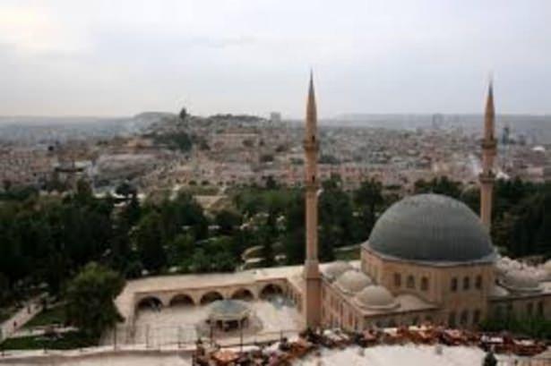 <p>ŞANLIURFA<br />
Toplam Nakdi Krediler (Bin TL): 8.802.994<br />
Takipteki Alacaklar (Bin TL): 393.202<br />
Takipteki Alacaklar/Toplam Nakdi Krediler (%): 4,47</p>