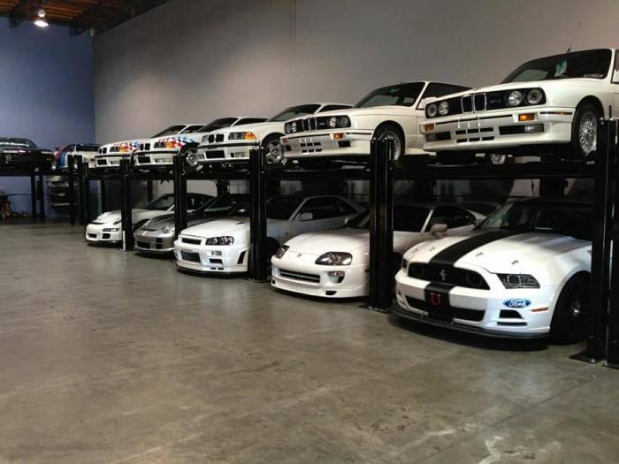 <p>Hızlı ve Öfkeli filminin vefat eden efsane oyuncusu Paul Walker'un muhteşem araba koleksiyonu</p>

<p> </p>
