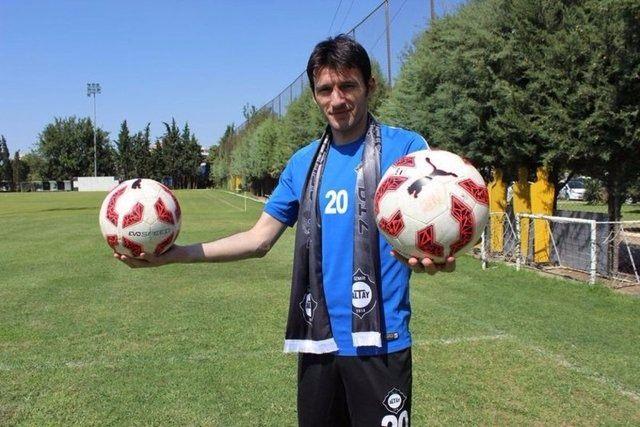 <p>İbrahim Akın - Yaşı: 32 - Takımı: Altay</p>
<p> </p>