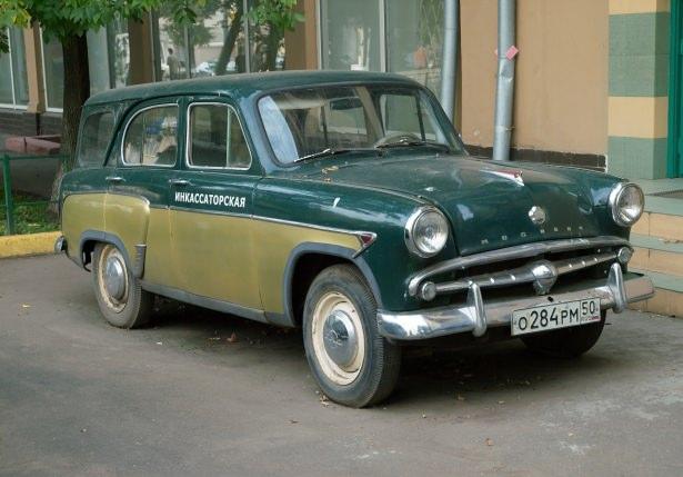 <p>Moskvitch 412</p>
