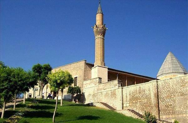 <p>Alaeddin Camii - Konya</p>
