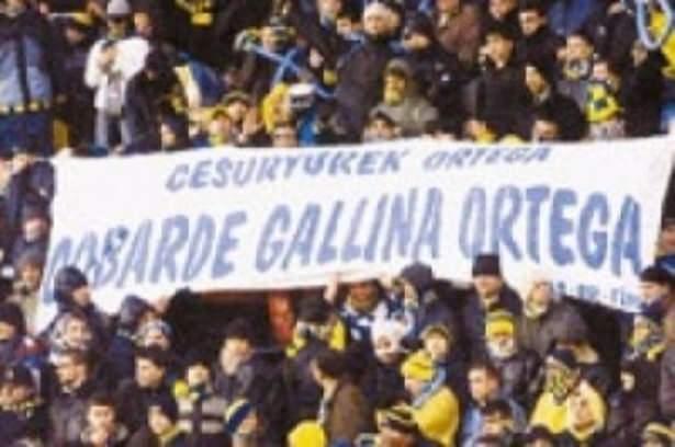 <p>"Korkak tavuk Ortega" 2002-2003 sezonunda Kadıköy'de Beşiktaş'ın 1-0 kazandığı maçta, Beşiktaşlılar'ın Fenerbahçe taraftarına verdiği "Cobarde Gallina Ortega" pankartının gerçek anlamının, "Cesur Yürek" değil "Korkak Tavuk Ortega" olduğu ortaya çıktı.</p>