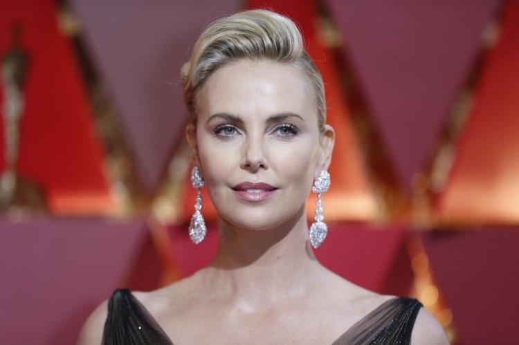 <p>Charlize Threon</p>
