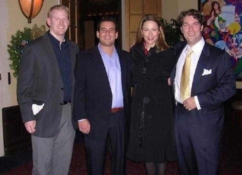 <p><strong>STEVE KING</strong> platformun büyümesinde kilit role sahipti. Medya Direktörü olarak Panasonic ve Microsoft gibi ilk büyük reklamları getirdi.</p>

<p> </p>

<ul>
</ul>

<ul>
</ul>
