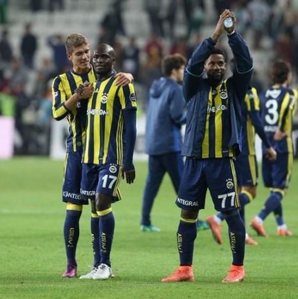 <p><strong>İLK VE SON OLABİLİR</strong><br />
<br />
Beşiktaş-Galatasaray maçı taraftar bakımından iyi geçti. Fenerbahçe-Galatasaray maçında taraftar daha sorunlu. Bir de basketbol maçından sonra...İnşallah bir problem olmaz. Bu ilk ve son seyircili maç olabilir. Umarım olmaz.</p>