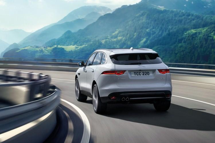<p>Jaguar F-Pace 8 ileri otomatik</p>