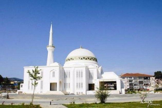 <p>PENDİK DUMANKAYA CAMİİ</p>

<p> </p>
