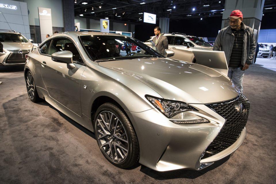 <p>Lexus  IS 300 F Sport</p>
