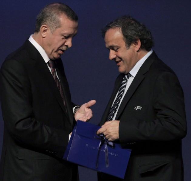 <p><strong>22 MART: UEFA KONGRESİNE ERDOĞAN DAMGASI</strong><br />İstanbul’da yapılan UEFA Kongresi’ne Başbakan Recep Tayyip Erdoğan’ın sözleri ve Platini’nin cevabı damga vurdu.</p>