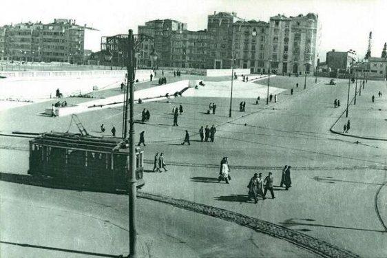 <p>Taksim, Meydan...1944</p>