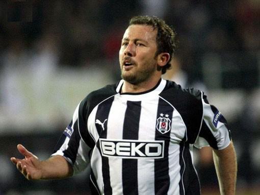 <p><strong>SERGEN YALÇIN</strong><br />
"Avrupa'ya gitmek öyle kolay değil. Bayern Münich beni alacaktı, adamlar beni bir araştırmışlar, almaktan vazgeçtiler."</p>